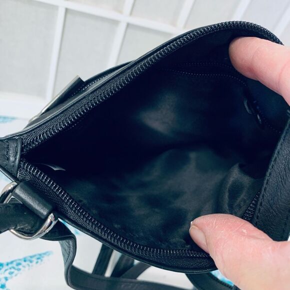 Black Crossbody Handbag - Picture 9 of 10